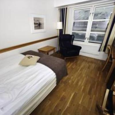 With Hotel 4*