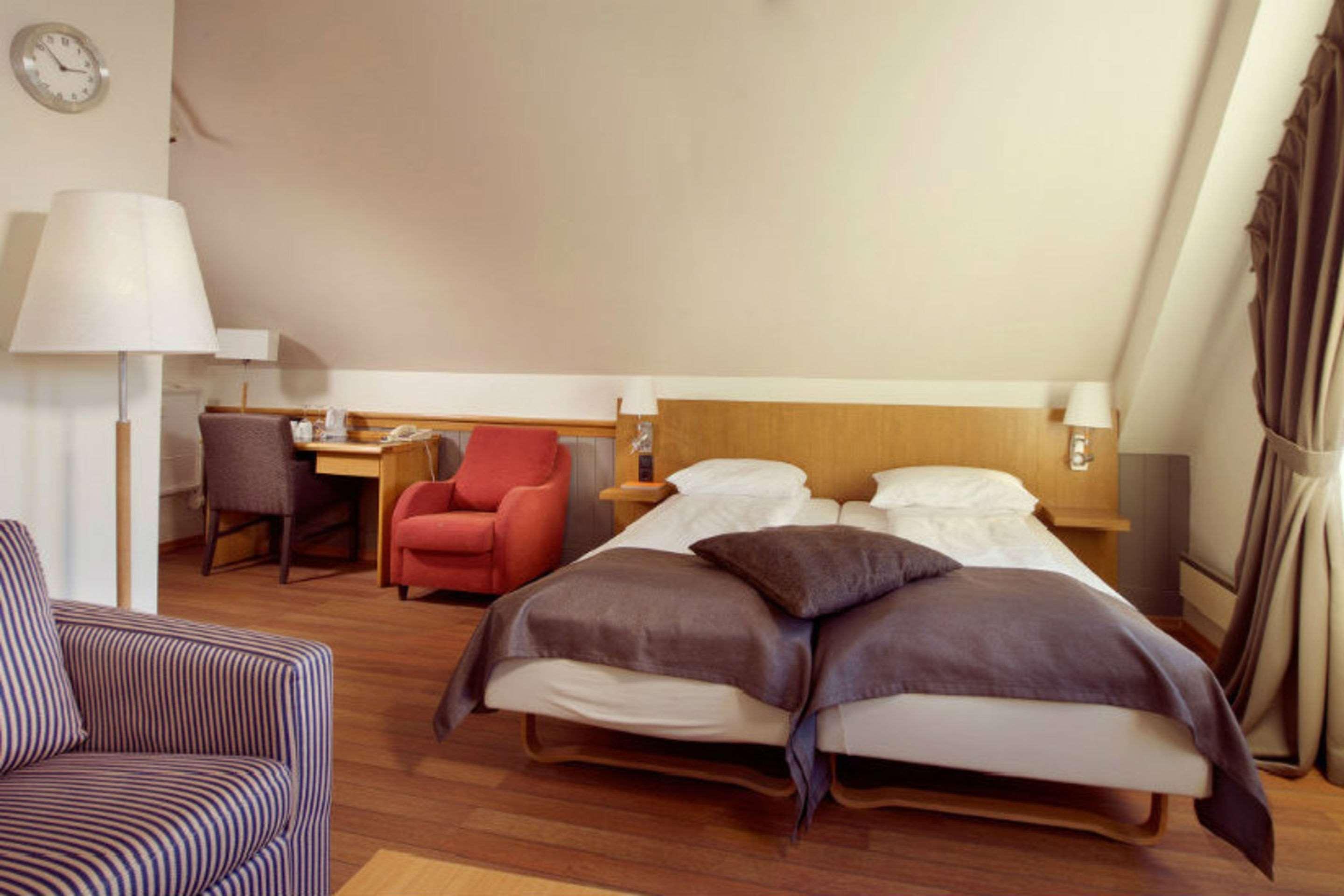 With Hotel 4*