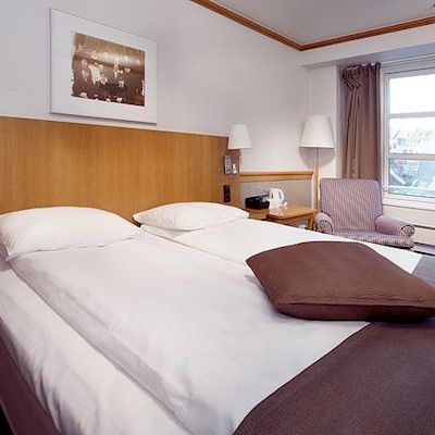 With Hotel 4*