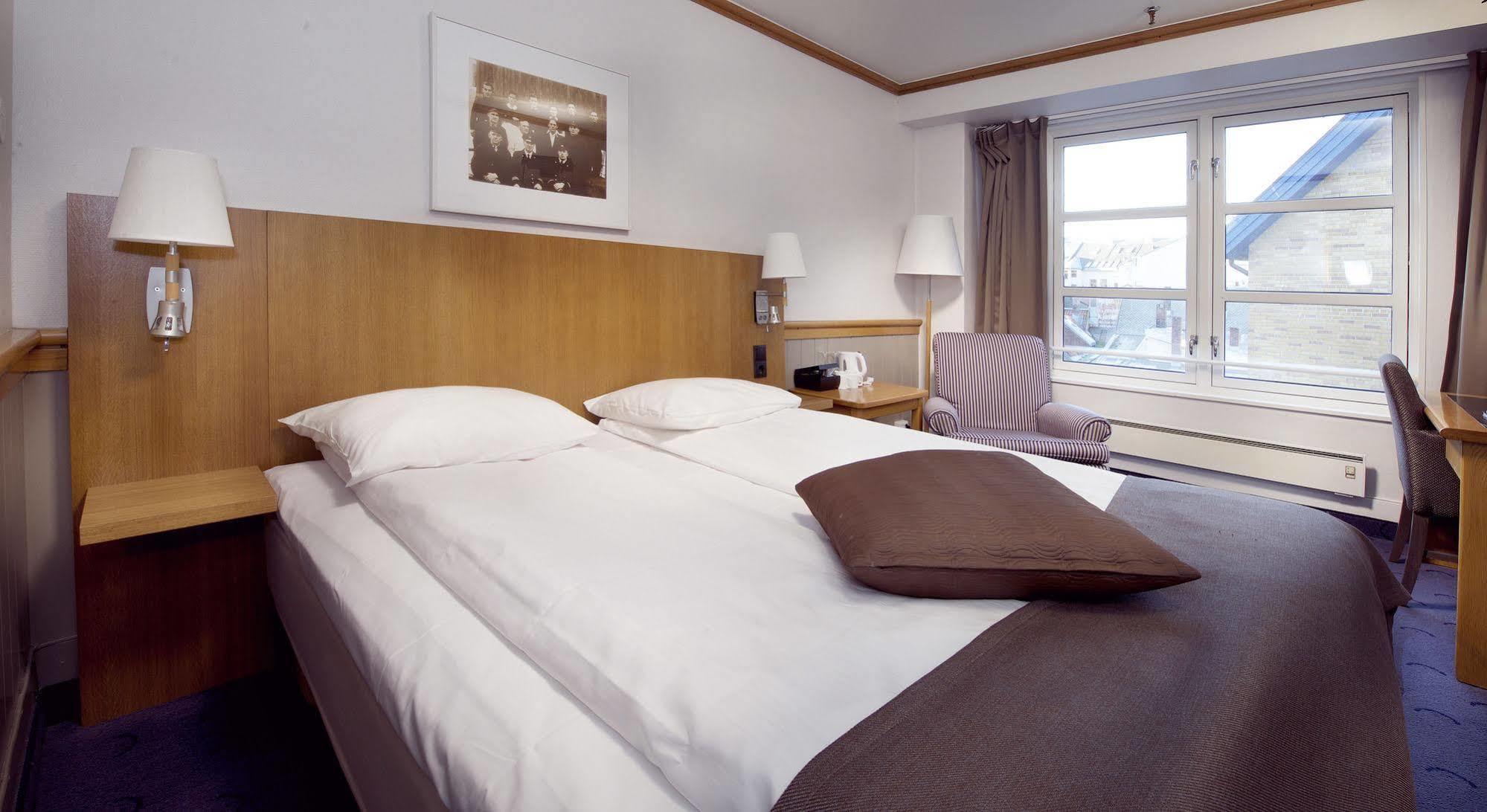 With Hotel 4*
