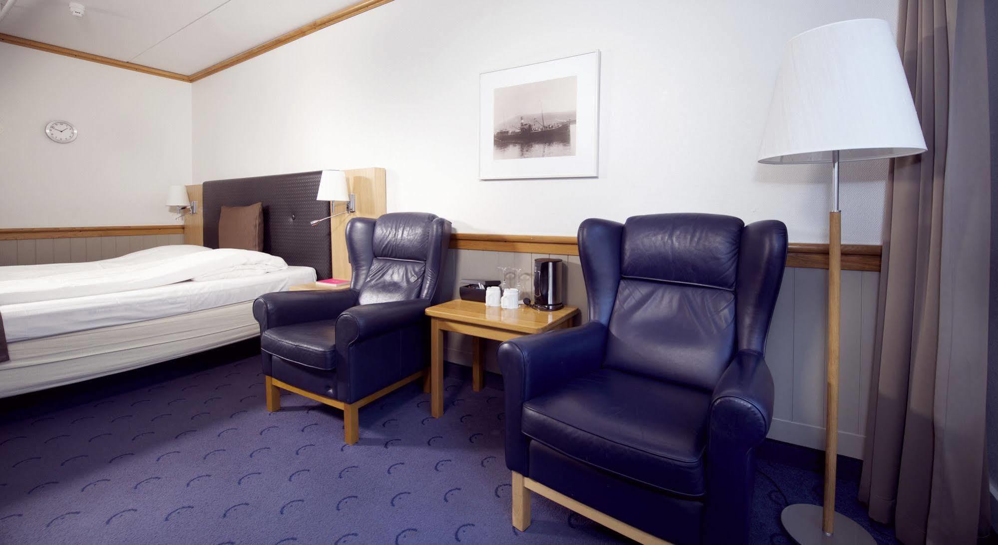 With Hotel 4*