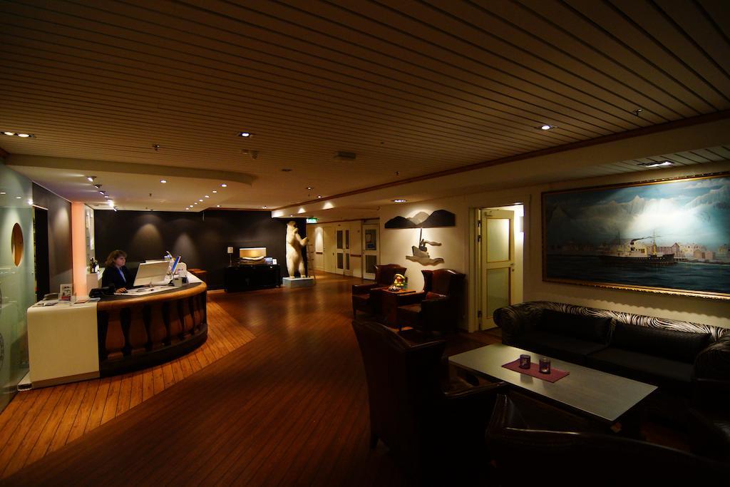 With Hotel 4*